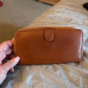 Elegant Tan Leather Wallet